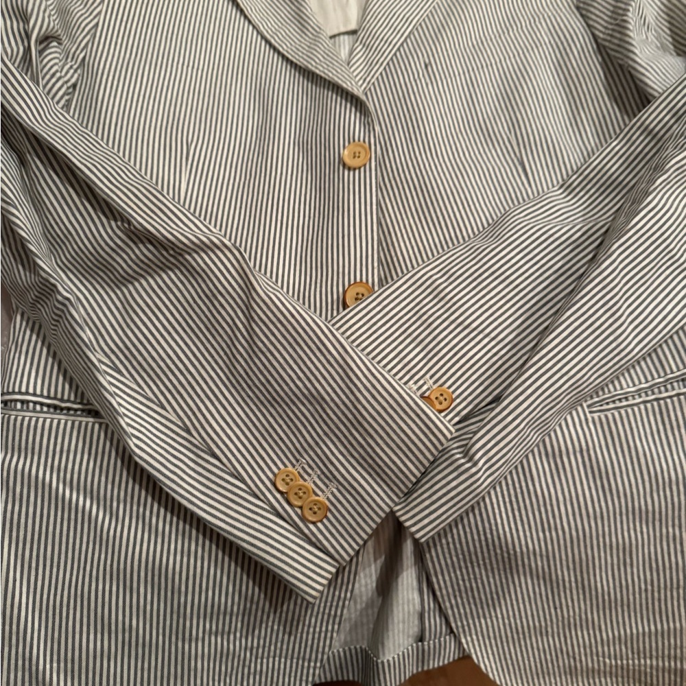 Striped Men’s Blazer with Wooden Buttons